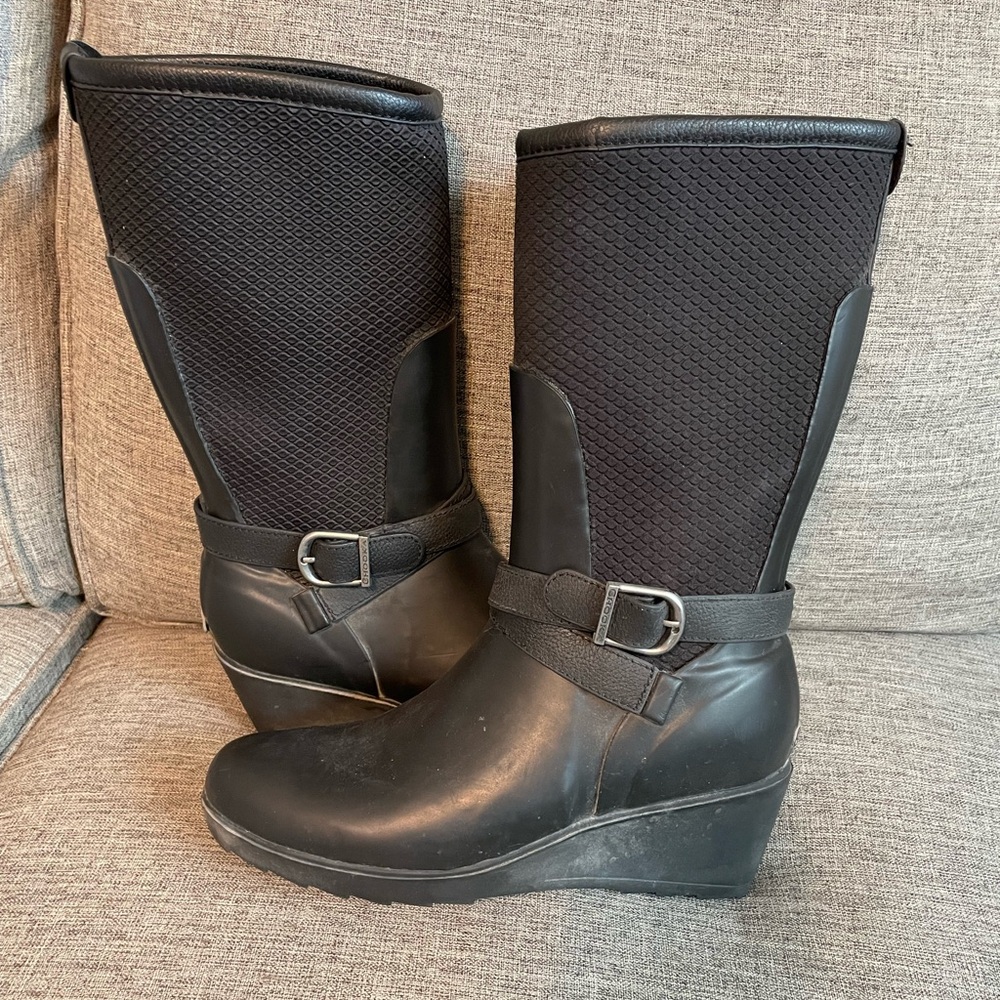 CHooka Seville Black Pull on Rain /Riding Boots buckle accent Waterproof 9